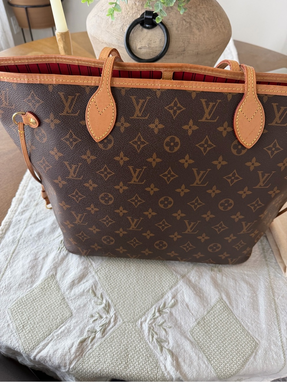 Louis Vuitton Monogram Canvas Neverfull Tote with Red Striped Interior - Picture 4 of 14
